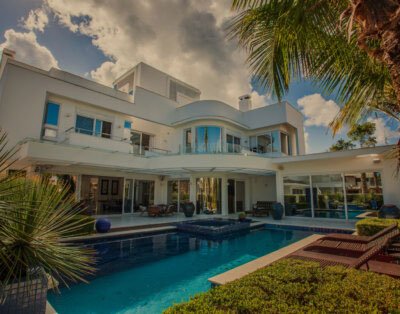 Casa em Jurerê Decorada e Automatizada