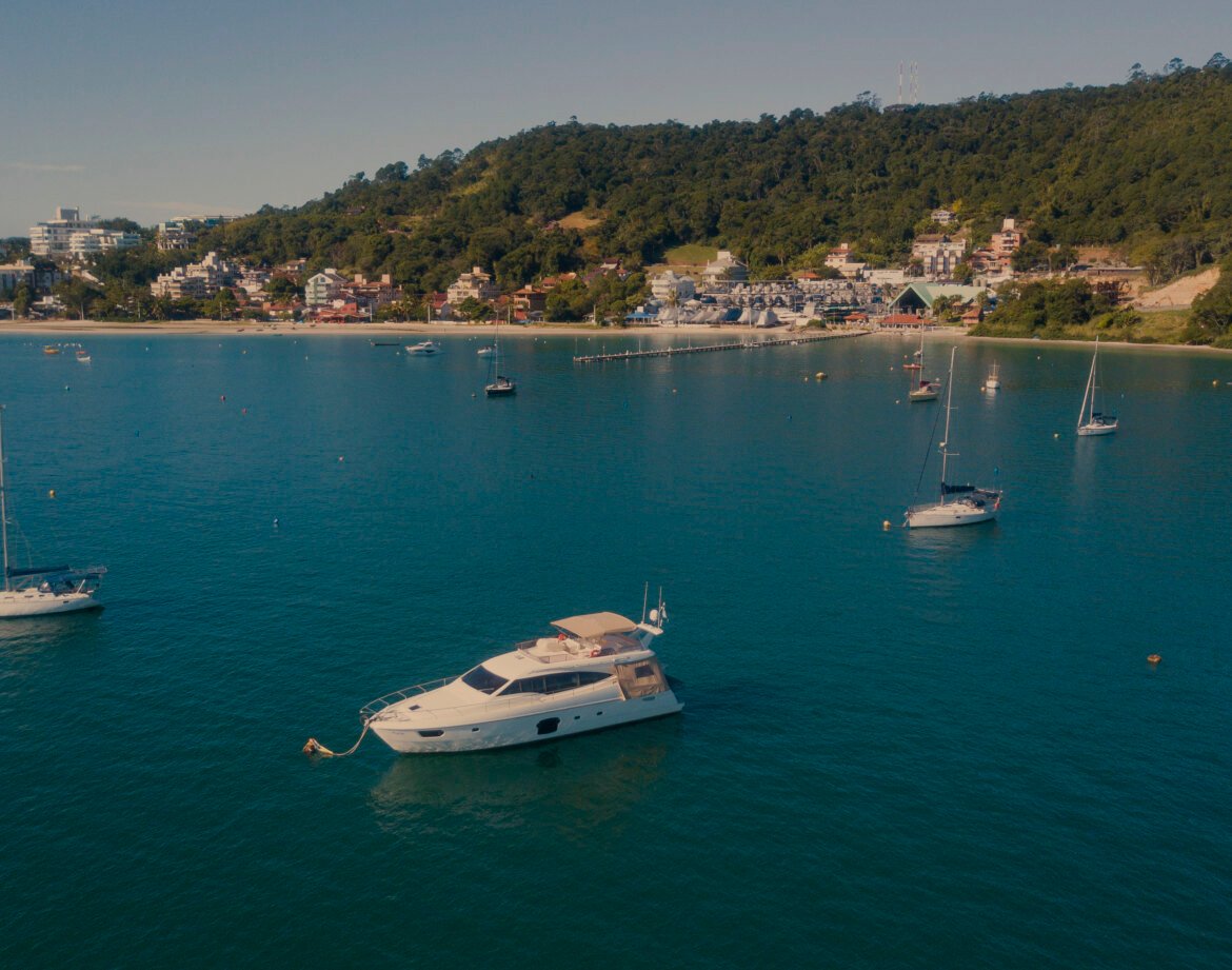 barco, marina, bote, veleiro, lancha, floripa, florianópolis, jurerê, praia, mar, baía, internacional, caiaque, remo, escola, imobiliária