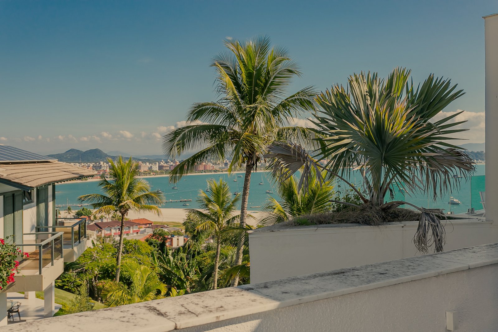 Apartamento com vista mar em Canasvieiras, Florianópolis