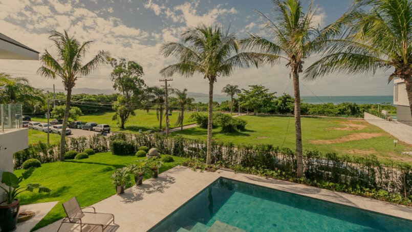 Casa com vista mar em Jurerê Internacional