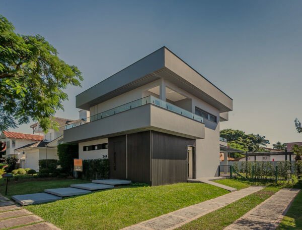 CASA EM JURERÊ INTERNACIONAL