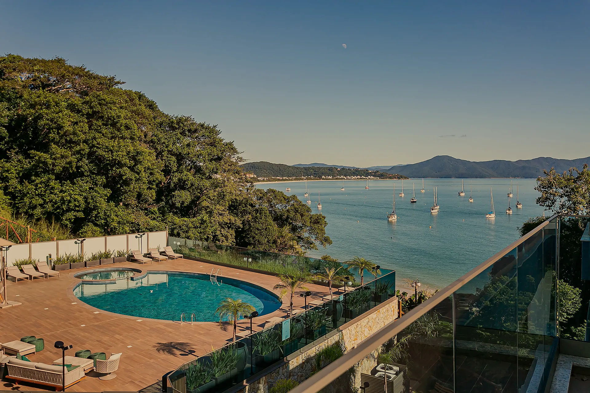 Cobertura duplex no Yacht Club em Jurerê