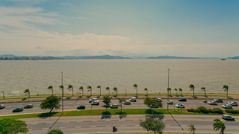 APARTAMENTO COM VISTA MAR NA AGRONOMICA