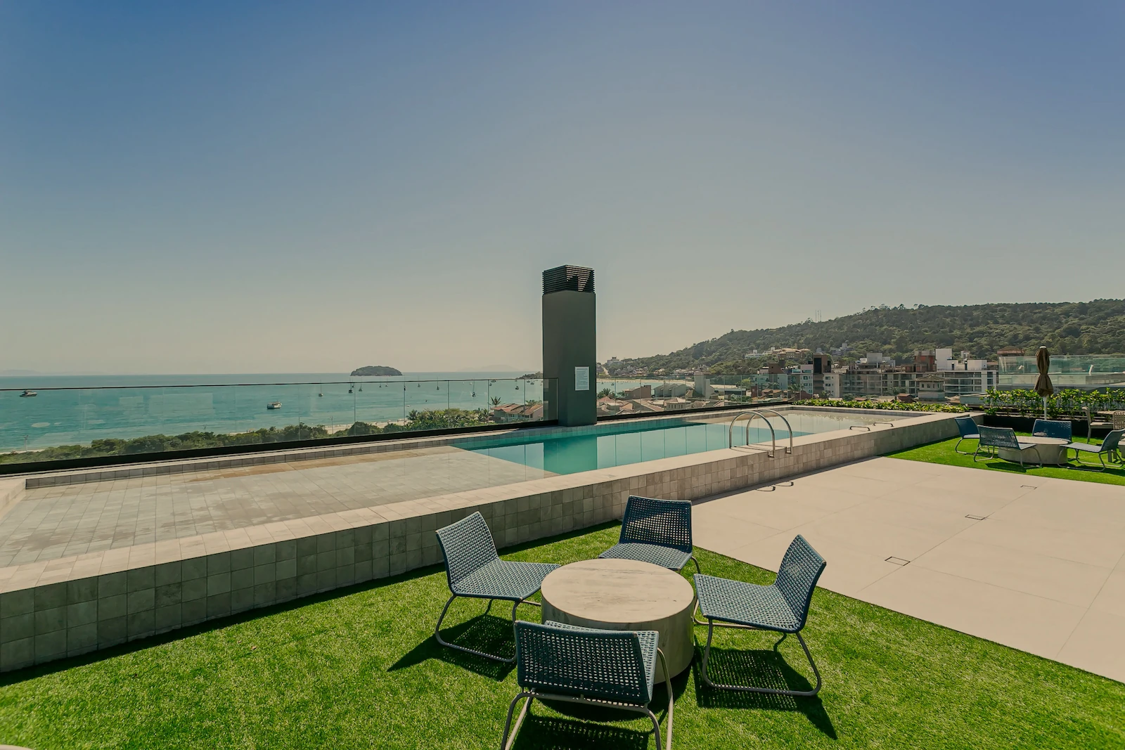 Apartamento com vista mar em Jurerê Internacional