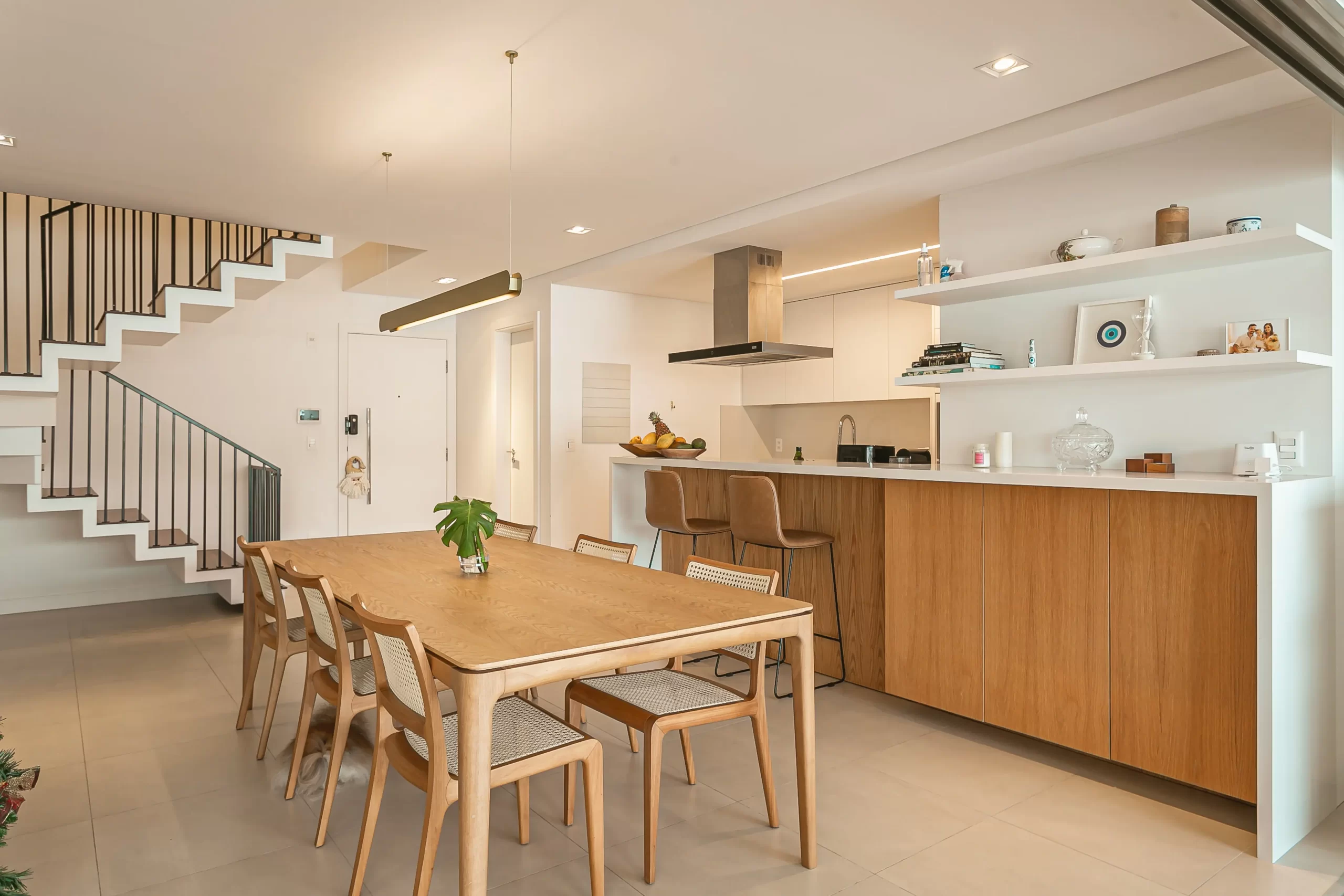 Cobertura duplex com vista para o mar em Jurerê Internacional