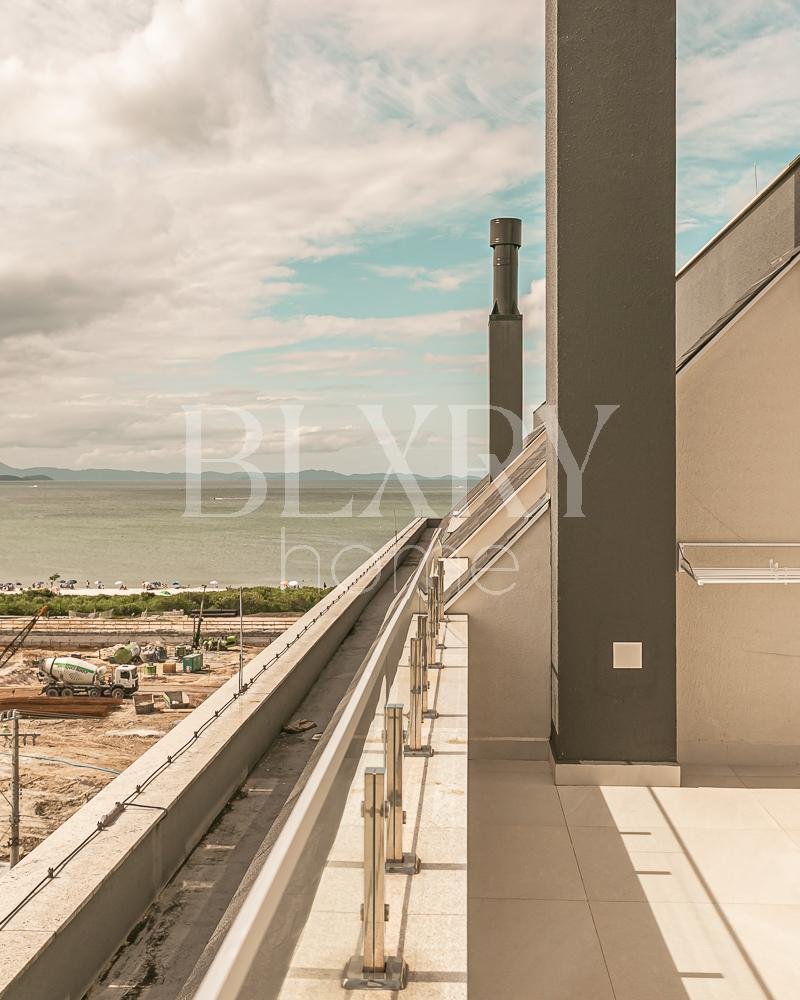 Apartamento com vista mar em Jurerê Internacional