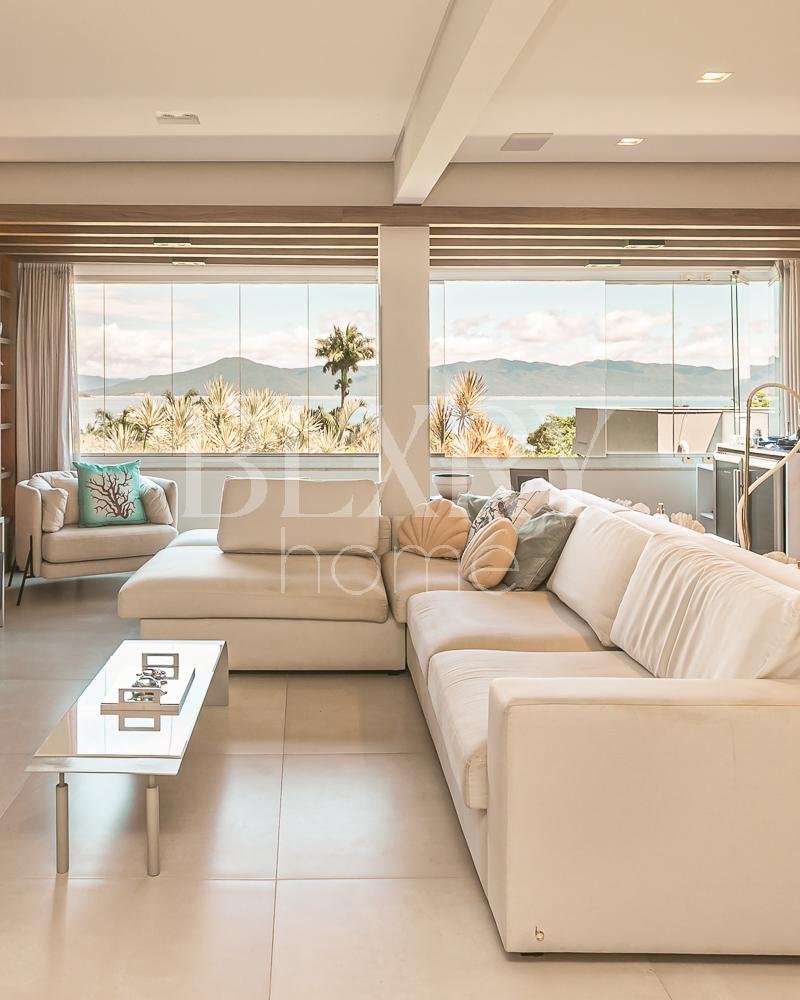 Apartamento frente mar em Canasjurê