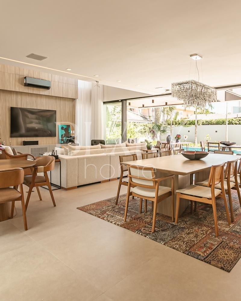 Casa com 5 suítes em Jurerê Internacional
