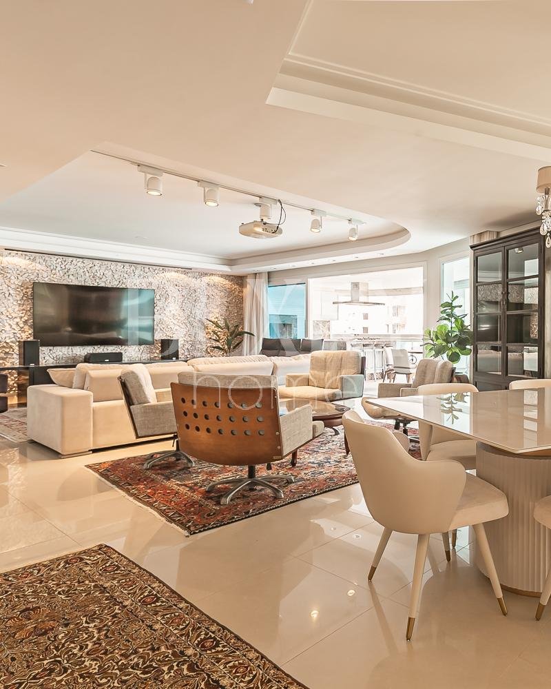 APARTAMENTO NA BEIRA-MAR