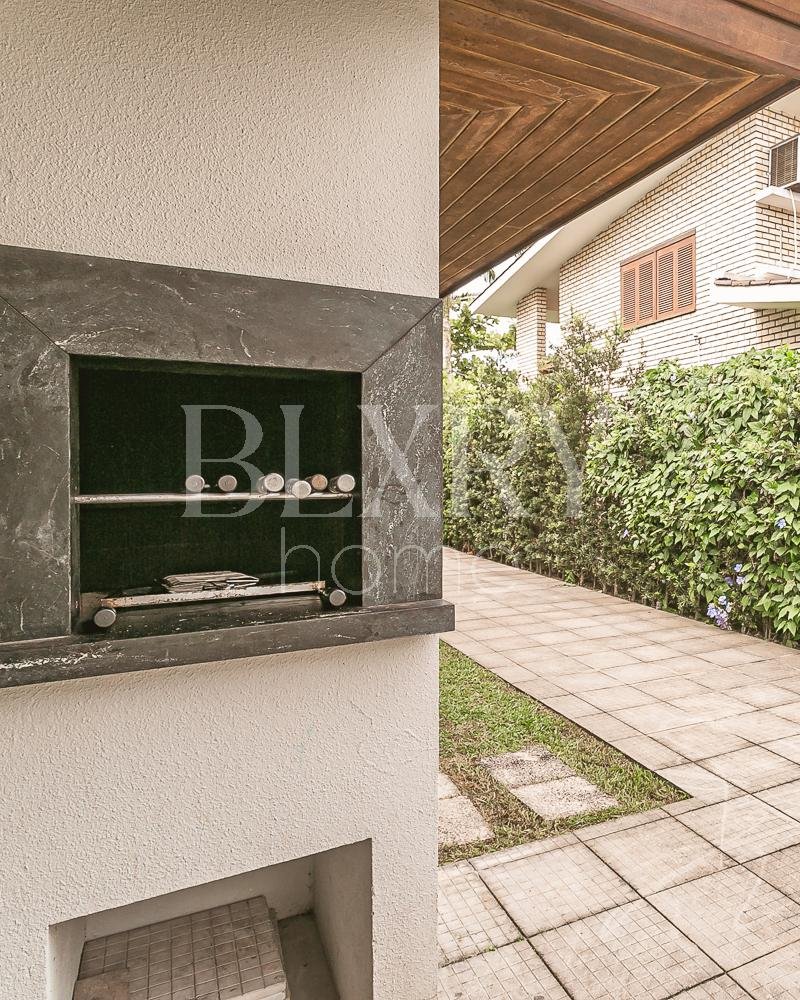 Casa com 5 dormitórios em Jurerê Internacional