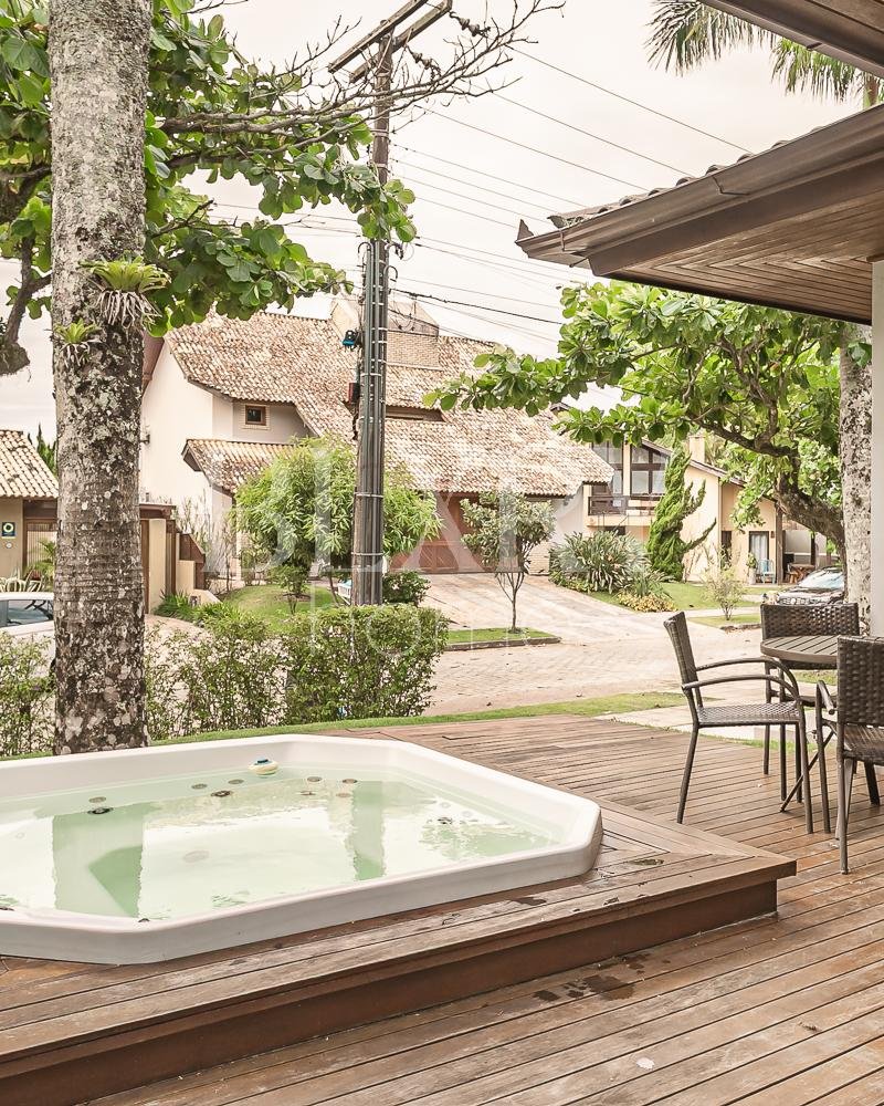 Casa com 5 dormitórios em Jurerê Internacional