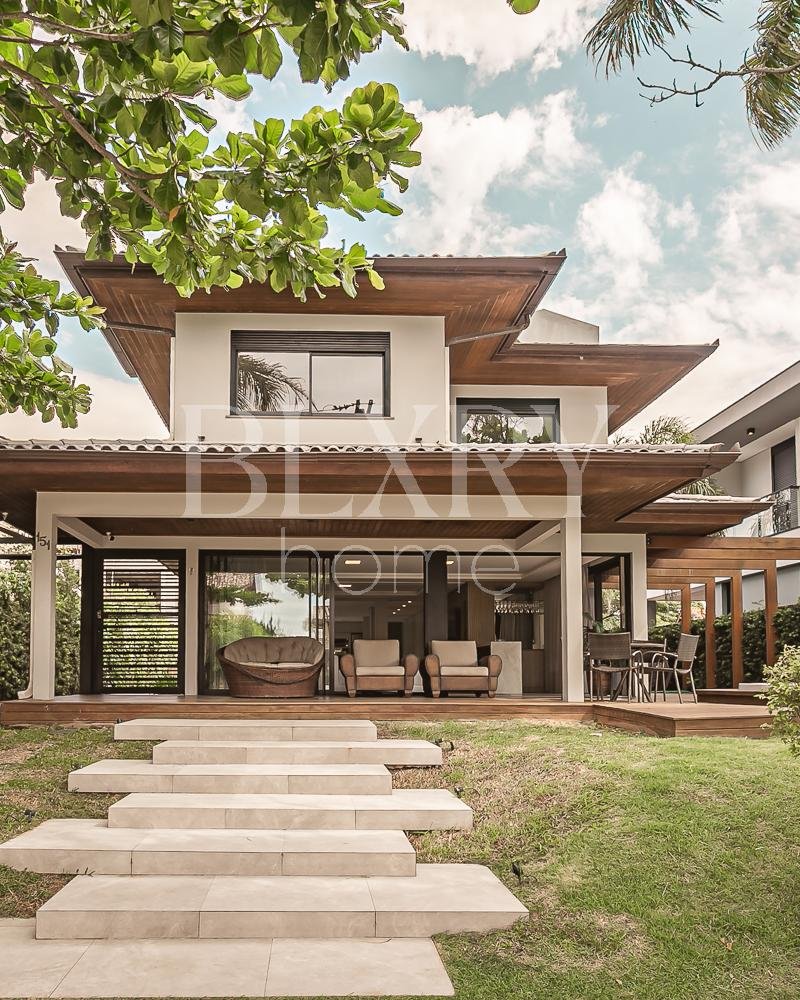 Casa com 5 dormitórios em Jurerê Internacional