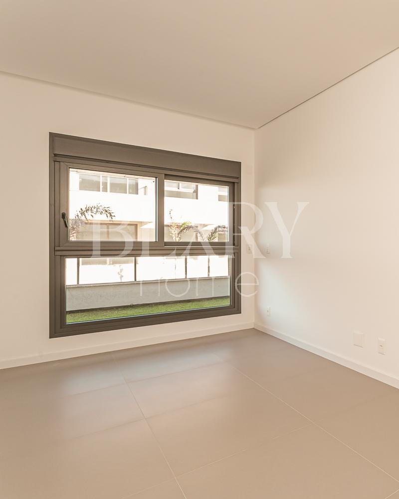 Apartamento frente mar no Morro das Pedras, Florianópolis