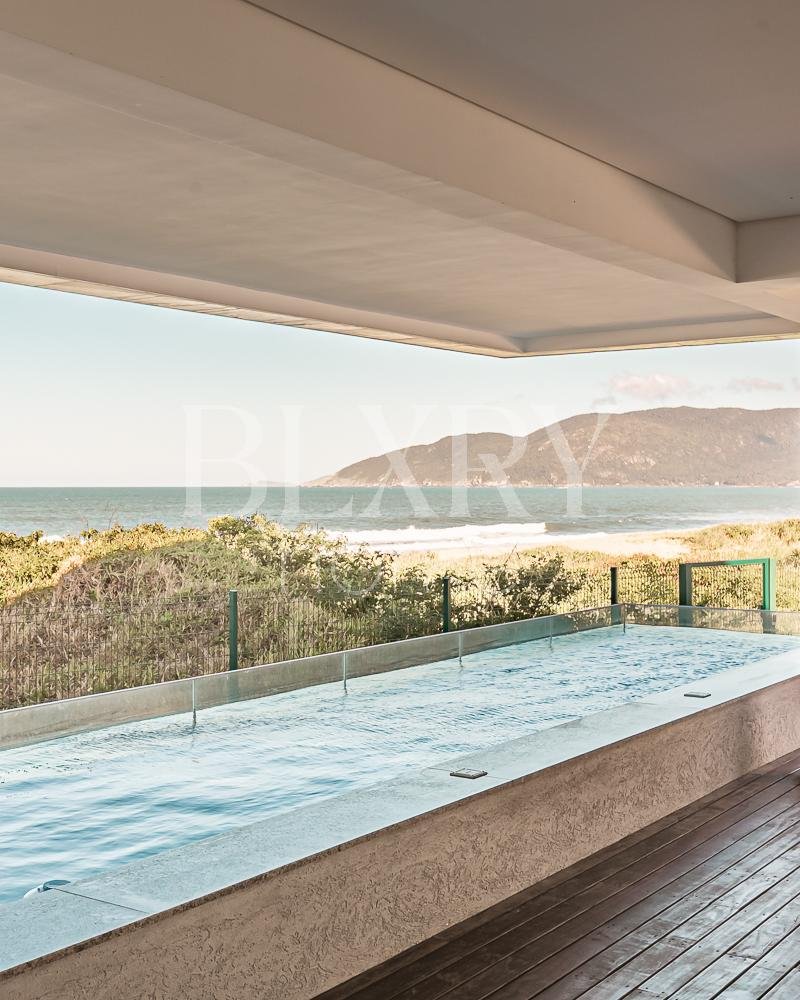 Apartamento frente mar no Morro das Pedras, Florianópolis