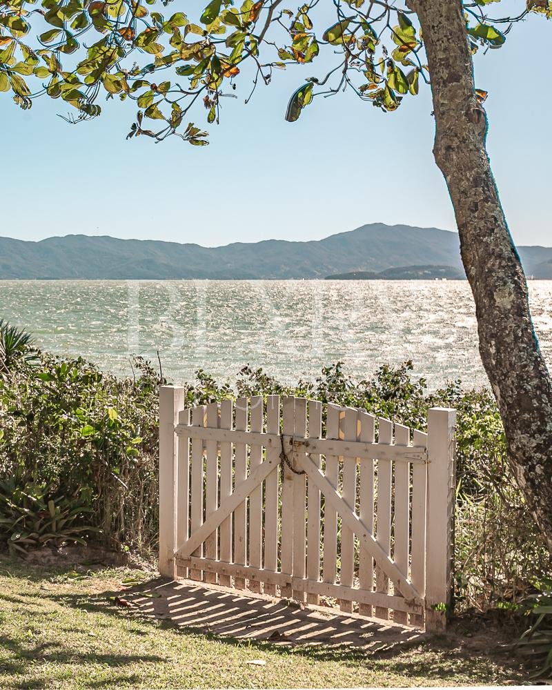 Casa pé na areia em Canajurê