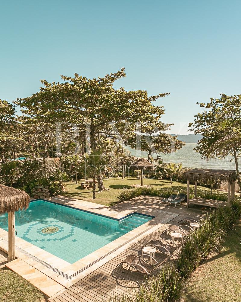 Casa pé na areia em Canajurê