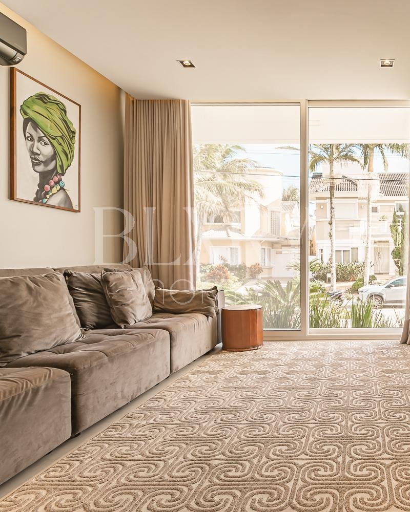 Casa com 4 suítes em Jurerê Internacional