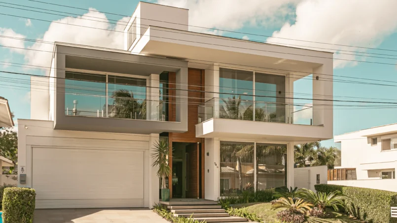 Casa com 4 suítes em Jurerê Internacional
