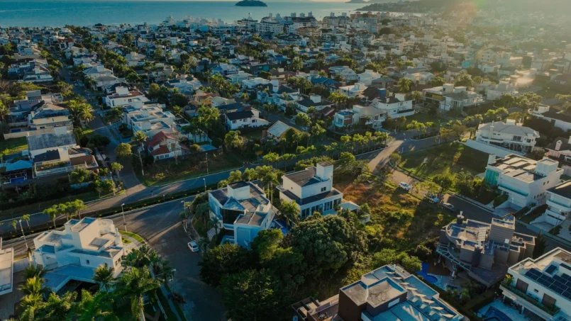 Terreno em Jurerê Internacional, ao lado do Bosque Amoraeville