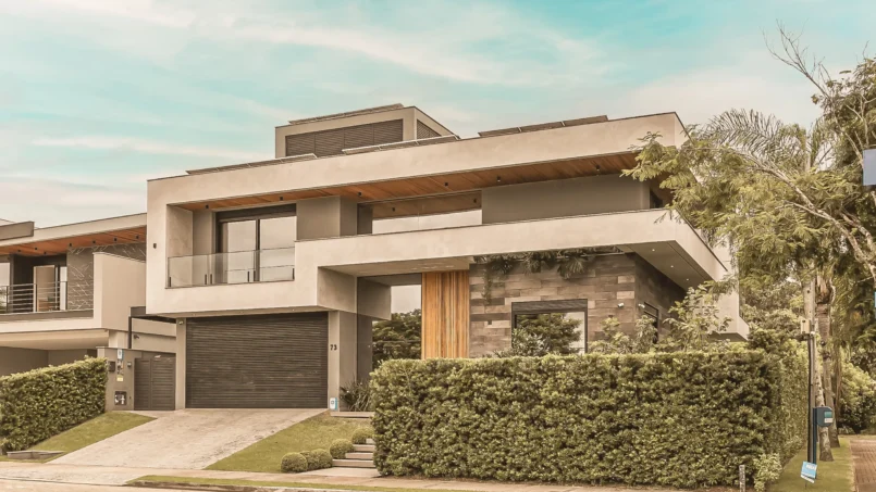 Casa com 4 suítes em Jurerê Internacional