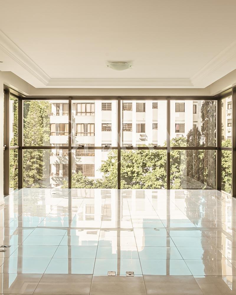 Apartamento com 3 suítes no Centro