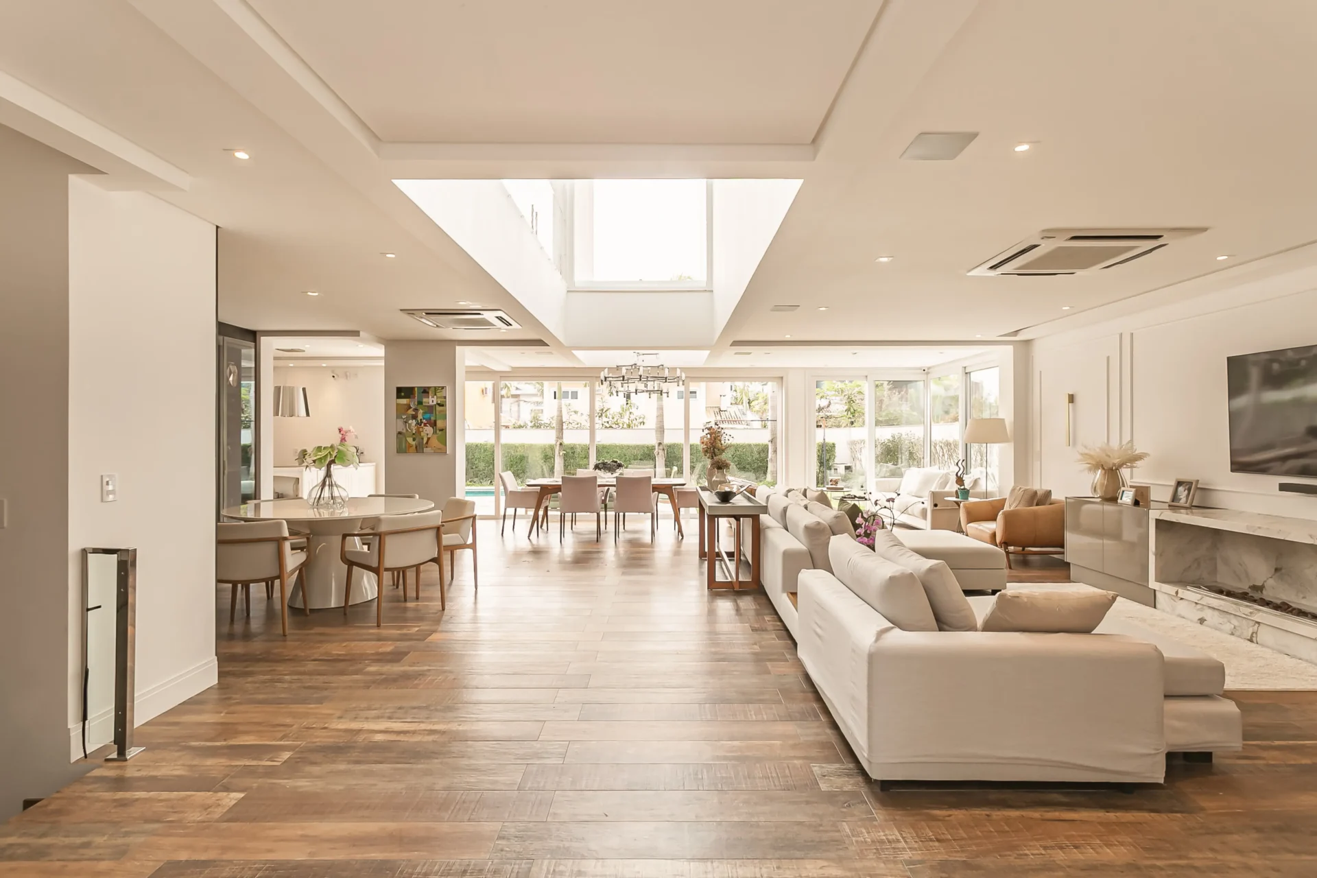 Casa com 5 suítes em Jurerê Internacional