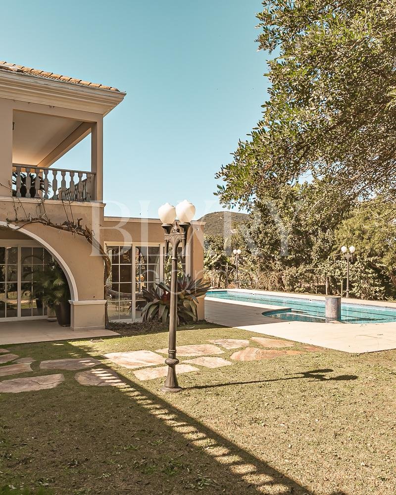 Casa em condomínio fechado nos Ingleses